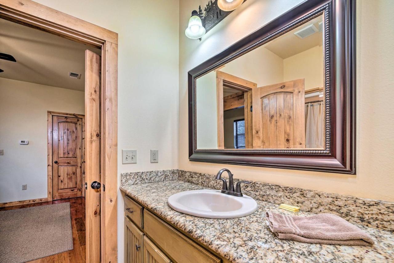 Broken Bow Cabin With Deck, Hot Tub And Fire Pit! Exterior foto